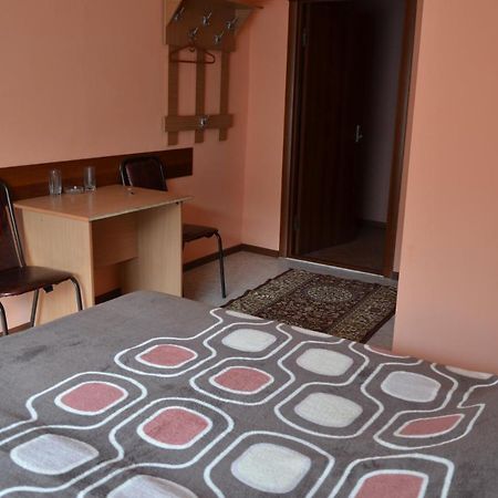 Hotel Kezdesu Almaty Bagian luar foto
