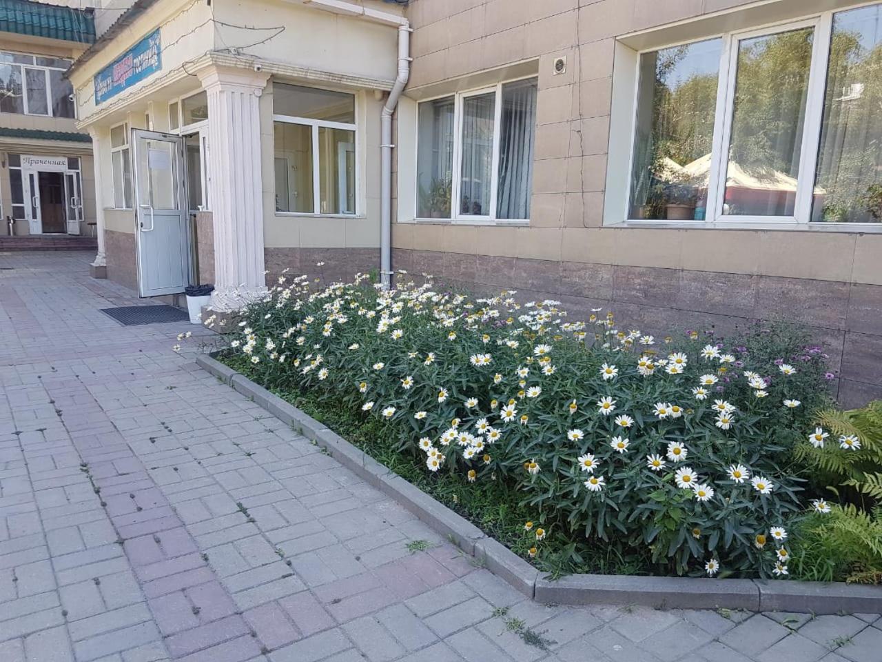 Hotel Kezdesu Almaty Bagian luar foto