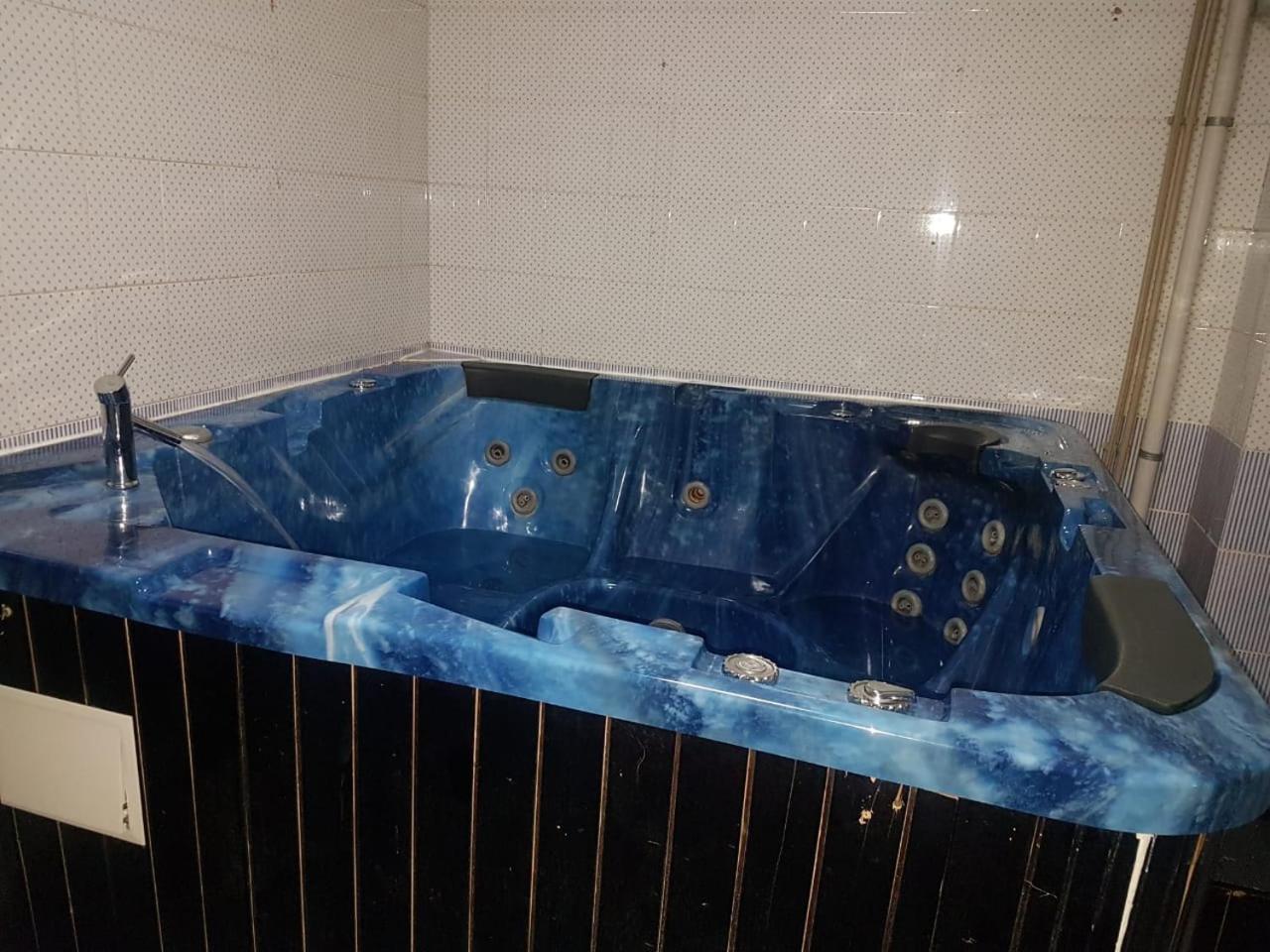 Hotel Kezdesu Almaty Bagian luar foto